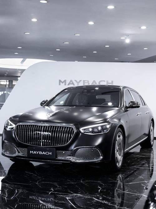 深圳208岚图汽车的售后服务让用户无忧出行，迈巴赫未来的豪华车趋势